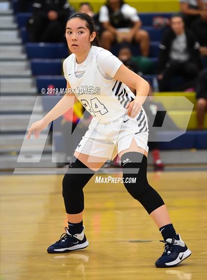 Thumbnail 2 in La Jolla Country Day vs. Sierra Canyon (Nike Tournament of Champions)  photogallery.
