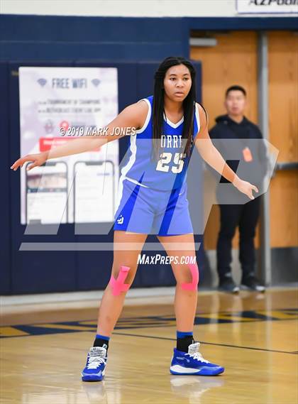Thumbnail 2 in La Jolla Country Day vs. Sierra Canyon (Nike Tournament of Champions)  photogallery.