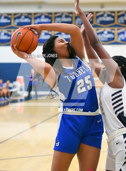 Thumbnail 1 in La Jolla Country Day vs. Sierra Canyon (Nike Tournament of Champions)  photogallery.