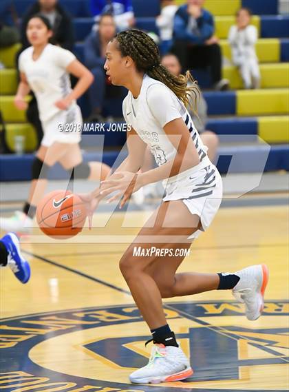 Thumbnail 2 in La Jolla Country Day vs. Sierra Canyon (Nike Tournament of Champions)  photogallery.