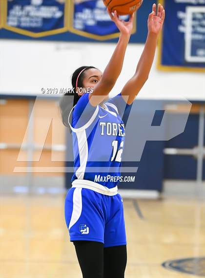 Thumbnail 1 in La Jolla Country Day vs. Sierra Canyon (Nike Tournament of Champions)  photogallery.