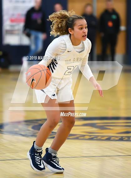 Thumbnail 2 in La Jolla Country Day vs. Sierra Canyon (Nike Tournament of Champions)  photogallery.