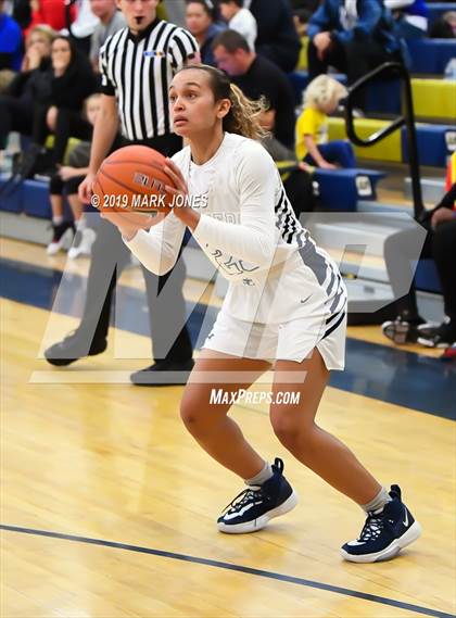 Thumbnail 3 in La Jolla Country Day vs. Sierra Canyon (Nike Tournament of Champions)  photogallery.