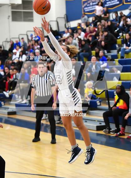Thumbnail 2 in La Jolla Country Day vs. Sierra Canyon (Nike Tournament of Champions)  photogallery.