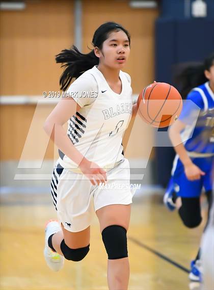 Thumbnail 2 in La Jolla Country Day vs. Sierra Canyon (Nike Tournament of Champions)  photogallery.