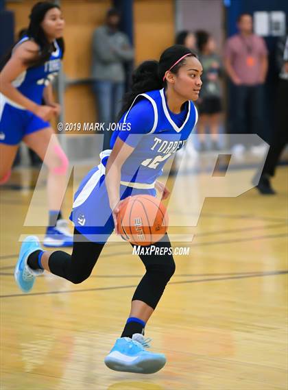 Thumbnail 3 in La Jolla Country Day vs. Sierra Canyon (Nike Tournament of Champions)  photogallery.
