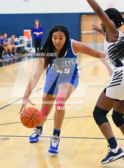 Thumbnail 2 in La Jolla Country Day vs. Sierra Canyon (Nike Tournament of Champions)  photogallery.