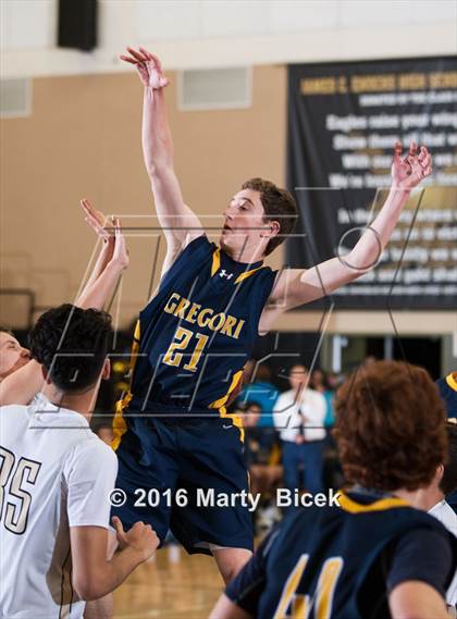 Thumbnail 1 in Gregori @ Enochs photogallery.