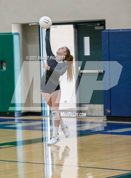 Thumbnail 2 in Great Oak @ Chaparral photogallery.