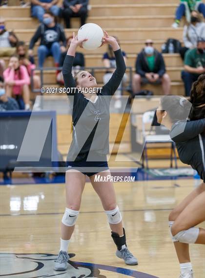 Thumbnail 1 in Great Oak @ Chaparral photogallery.