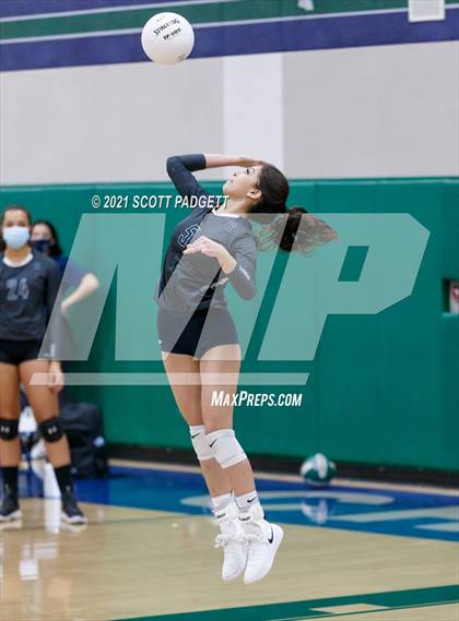 Thumbnail 2 in Great Oak @ Chaparral photogallery.