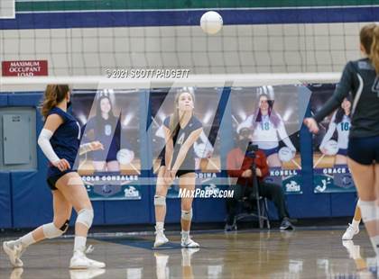 Thumbnail 1 in Great Oak @ Chaparral photogallery.