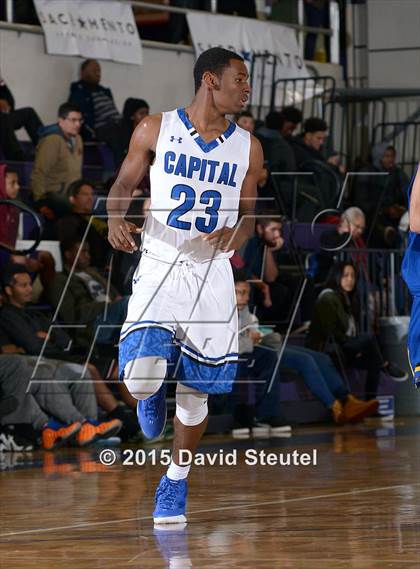 Thumbnail 2 in Newark Memorial vs. Capital Christian (St. Hope Elite Classic) photogallery.