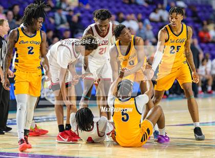 Thumbnail 1 in Oak Cliff Faith Family Academy vs. Long Island Lutheran (City of Palms Classic) photogallery.
