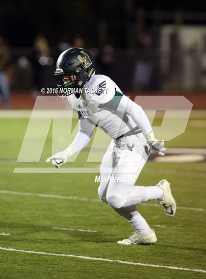 Thumbnail 2 in Derby vs. Lawrence Free State (KSHSAA 6A Semifinal) photogallery.