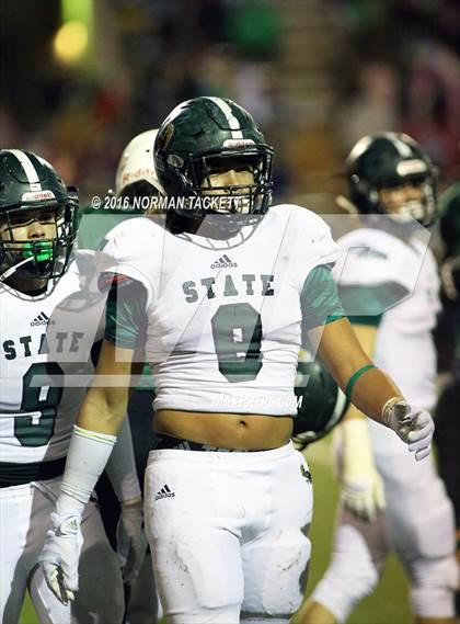 Thumbnail 3 in Derby vs. Lawrence Free State (KSHSAA 6A Semifinal) photogallery.