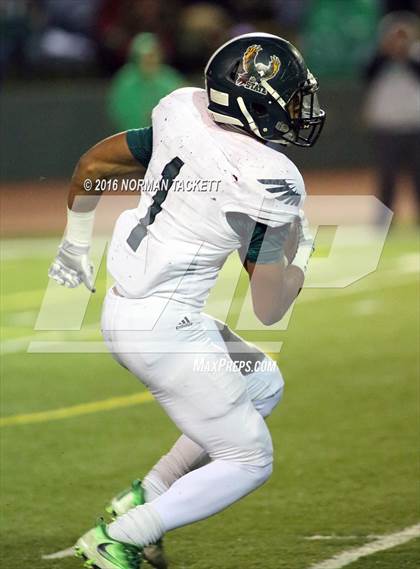 Thumbnail 2 in Derby vs. Lawrence Free State (KSHSAA 6A Semifinal) photogallery.