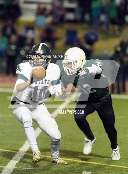 Thumbnail 1 in Derby vs. Lawrence Free State (KSHSAA 6A Semifinal) photogallery.