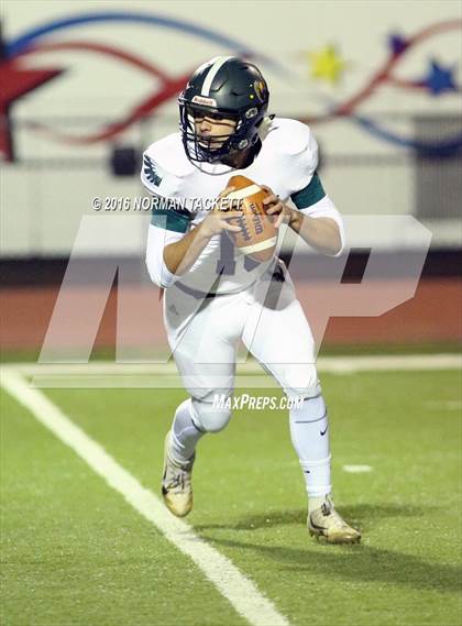 Thumbnail 3 in Derby vs. Lawrence Free State (KSHSAA 6A Semifinal) photogallery.