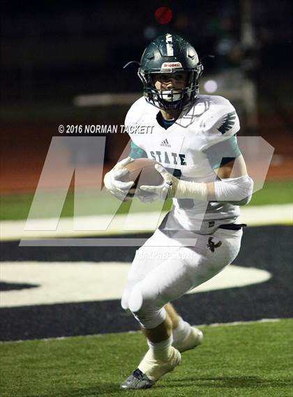 Thumbnail 1 in Derby vs. Lawrence Free State (KSHSAA 6A Semifinal) photogallery.
