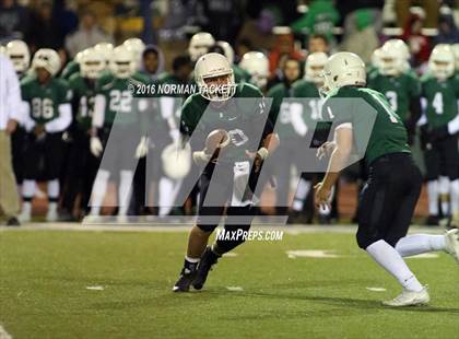 Thumbnail 3 in Derby vs. Lawrence Free State (KSHSAA 6A Semifinal) photogallery.