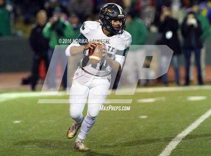 Thumbnail 3 in Derby vs. Lawrence Free State (KSHSAA 6A Semifinal) photogallery.
