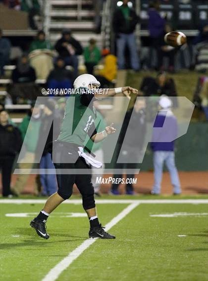 Thumbnail 1 in Derby vs. Lawrence Free State (KSHSAA 6A Semifinal) photogallery.