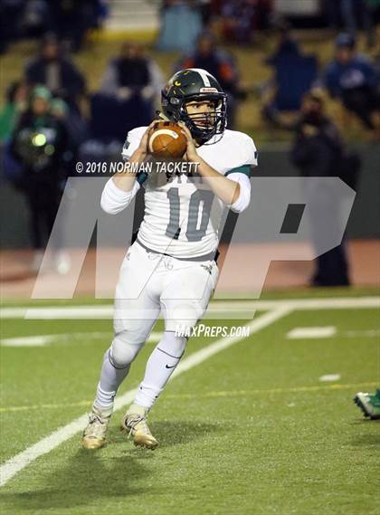 Thumbnail 1 in Derby vs. Lawrence Free State (KSHSAA 6A Semifinal) photogallery.