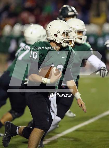 Thumbnail 3 in Derby vs. Lawrence Free State (KSHSAA 6A Semifinal) photogallery.