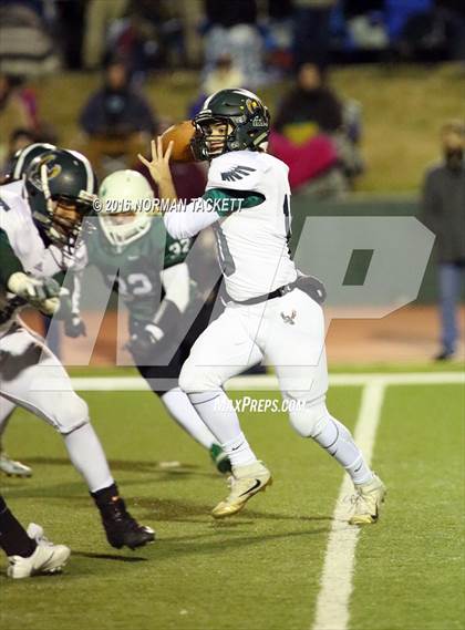 Thumbnail 3 in Derby vs. Lawrence Free State (KSHSAA 6A Semifinal) photogallery.