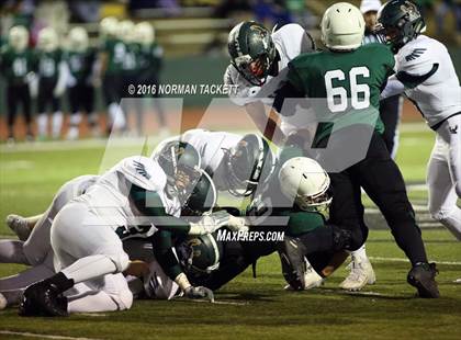 Thumbnail 2 in Derby vs. Lawrence Free State (KSHSAA 6A Semifinal) photogallery.