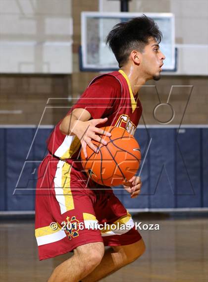 Thumbnail 2 in Cantwell-Sacred Heart vs. Windward (MLK Day Showdown) photogallery.