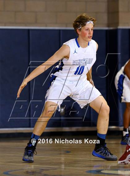 Thumbnail 2 in Cantwell-Sacred Heart vs. Windward (MLK Day Showdown) photogallery.