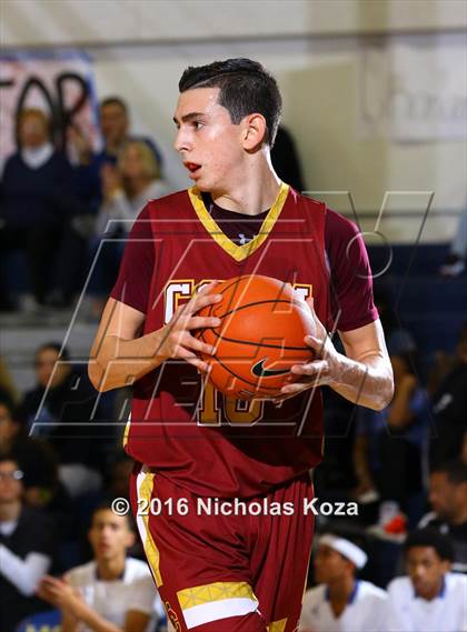 Thumbnail 3 in Cantwell-Sacred Heart vs. Windward (MLK Day Showdown) photogallery.