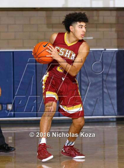 Thumbnail 3 in Cantwell-Sacred Heart vs. Windward (MLK Day Showdown) photogallery.