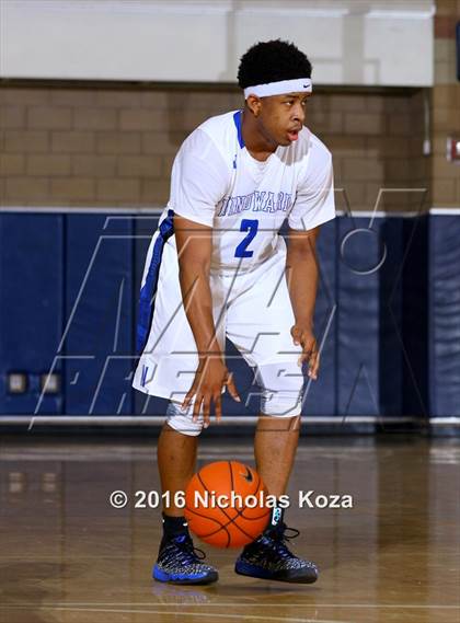 Thumbnail 1 in Cantwell-Sacred Heart vs. Windward (MLK Day Showdown) photogallery.
