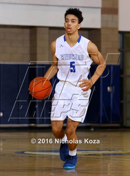 Thumbnail 2 in Cantwell-Sacred Heart vs. Windward (MLK Day Showdown) photogallery.