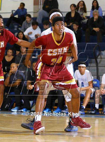 Thumbnail 3 in Cantwell-Sacred Heart vs. Windward (MLK Day Showdown) photogallery.