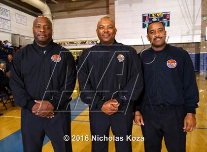 Thumbnail 1 in Cantwell-Sacred Heart vs. Windward (MLK Day Showdown) photogallery.