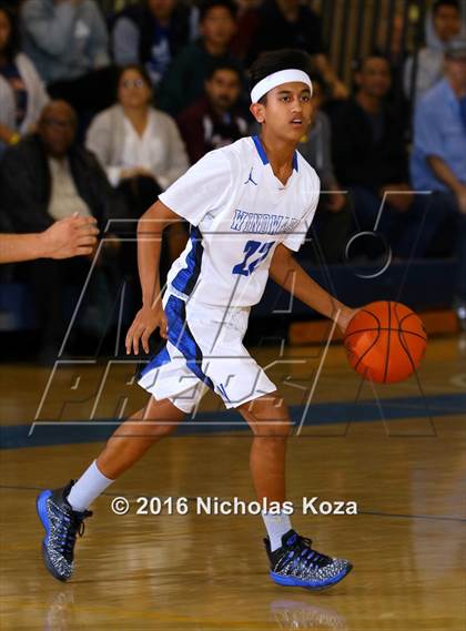 Thumbnail 1 in Cantwell-Sacred Heart vs. Windward (MLK Day Showdown) photogallery.