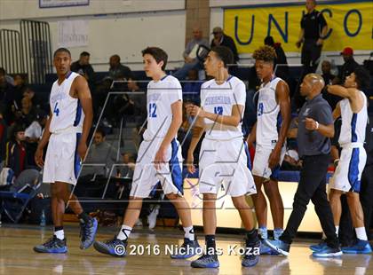 Thumbnail 2 in Cantwell-Sacred Heart vs. Windward (MLK Day Showdown) photogallery.