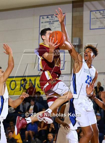Thumbnail 1 in Cantwell-Sacred Heart vs. Windward (MLK Day Showdown) photogallery.
