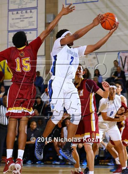 Thumbnail 2 in Cantwell-Sacred Heart vs. Windward (MLK Day Showdown) photogallery.