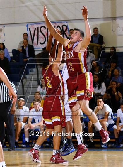 Thumbnail 3 in Cantwell-Sacred Heart vs. Windward (MLK Day Showdown) photogallery.