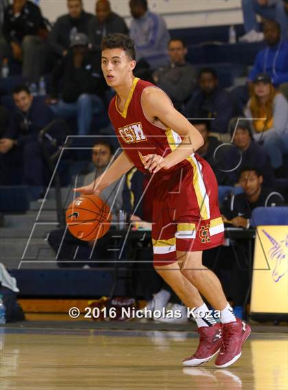 Thumbnail 2 in Cantwell-Sacred Heart vs. Windward (MLK Day Showdown) photogallery.