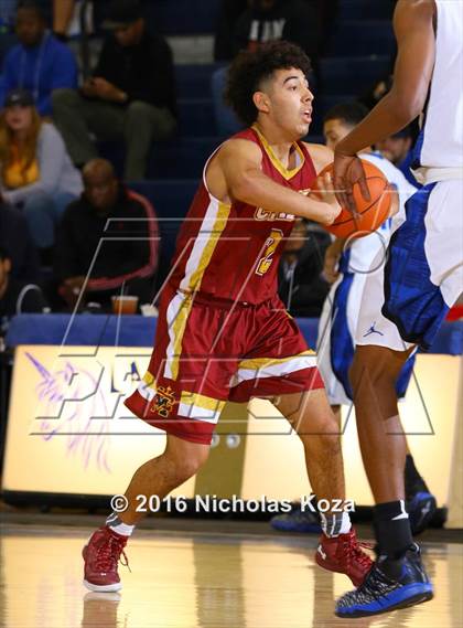 Thumbnail 2 in Cantwell-Sacred Heart vs. Windward (MLK Day Showdown) photogallery.