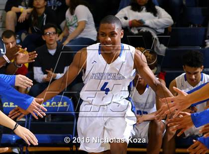 Thumbnail 3 in Cantwell-Sacred Heart vs. Windward (MLK Day Showdown) photogallery.