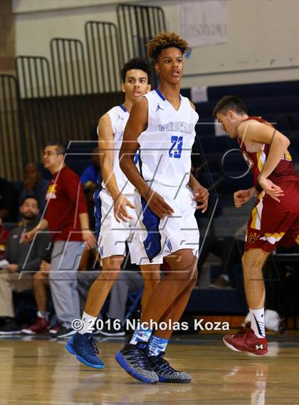 Thumbnail 2 in Cantwell-Sacred Heart vs. Windward (MLK Day Showdown) photogallery.