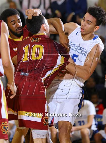 Thumbnail 1 in Cantwell-Sacred Heart vs. Windward (MLK Day Showdown) photogallery.