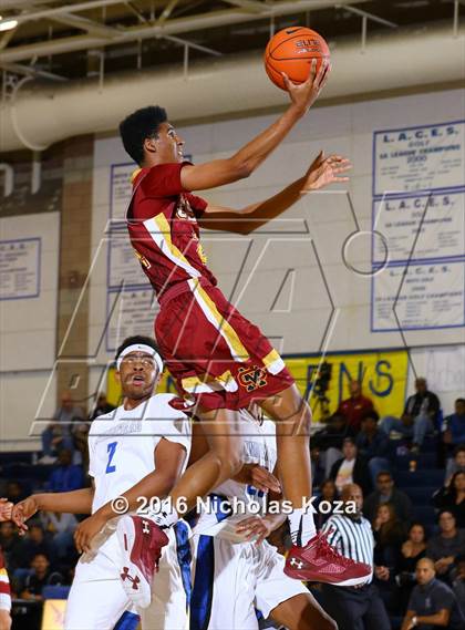 Thumbnail 2 in Cantwell-Sacred Heart vs. Windward (MLK Day Showdown) photogallery.